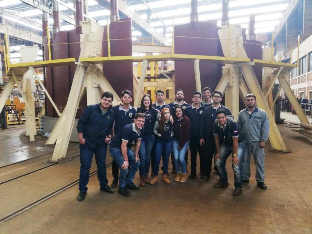 Visita técnica de los alumnos del 4to año de Ing. Electromecánica